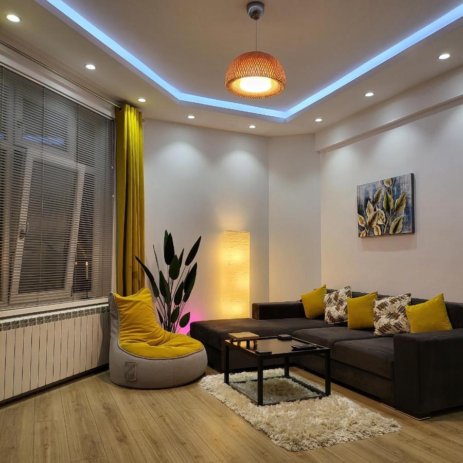 Color Apartments Corneliu Coposu 1A Street 布加勒斯特 外观 照片